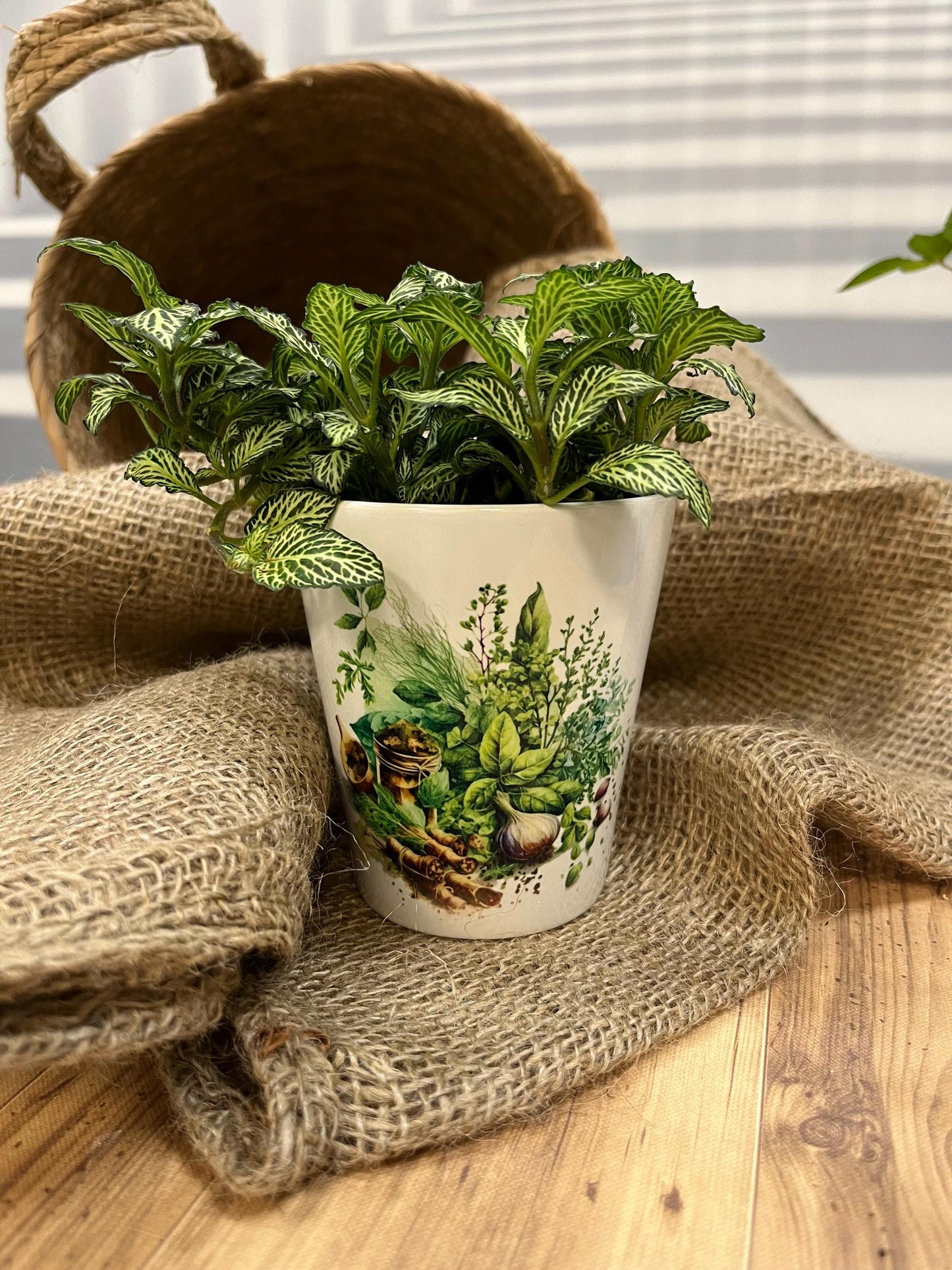 Vaso Conico in ceramica con Spezie