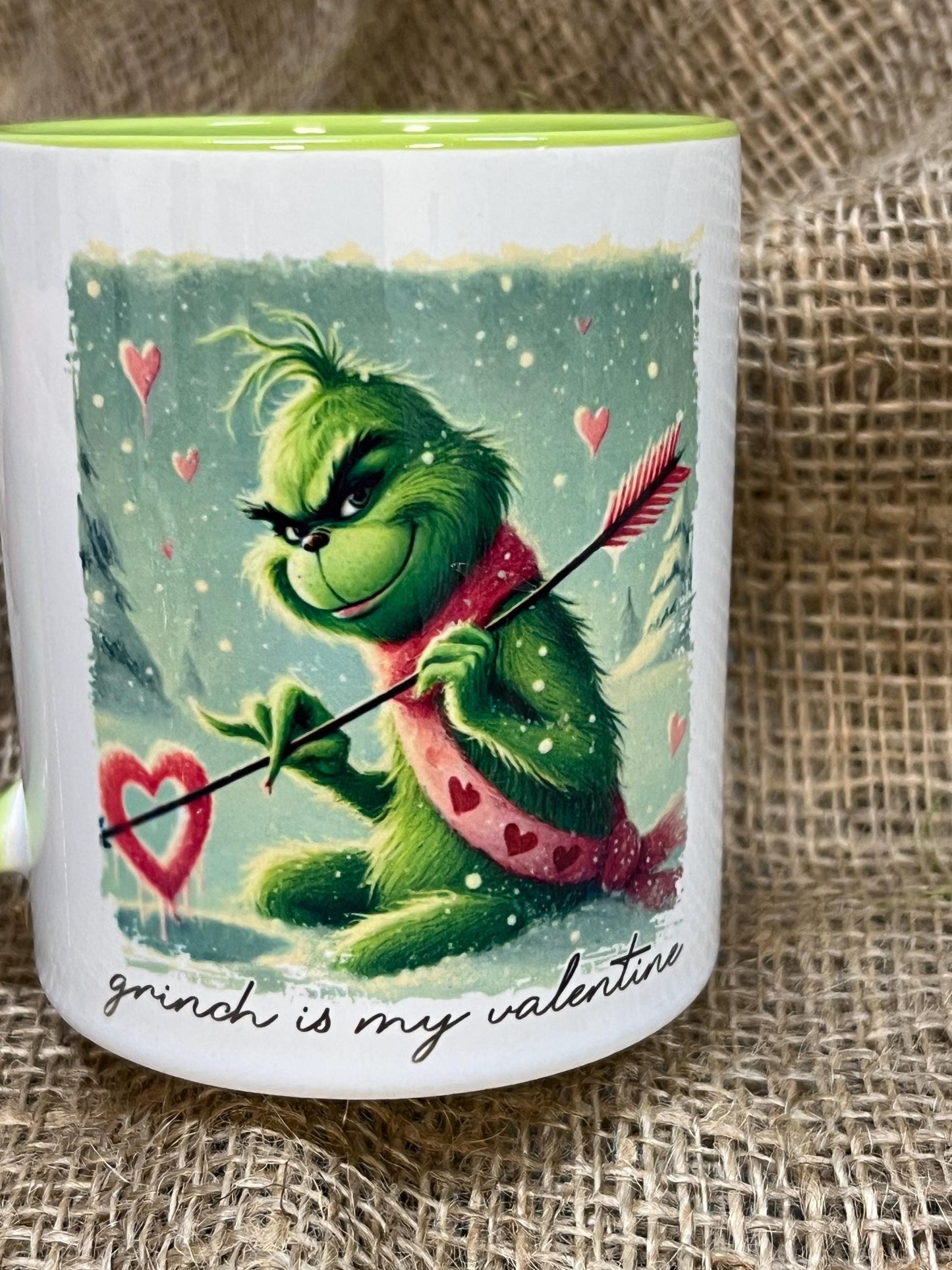 Tazza -Mug in ceramica Grinch Innamorato con freccia e cuore con Fronte e Retro Grinch is my valentine