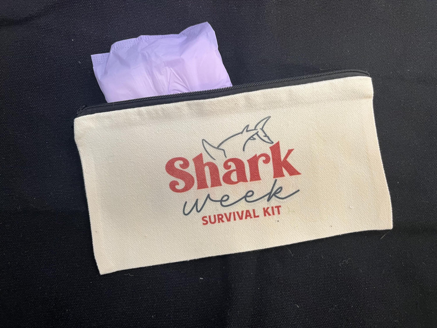 Pochette porta  occorrente settimanale con frase divertente -Possibilità di stampa  su entrambi i lati