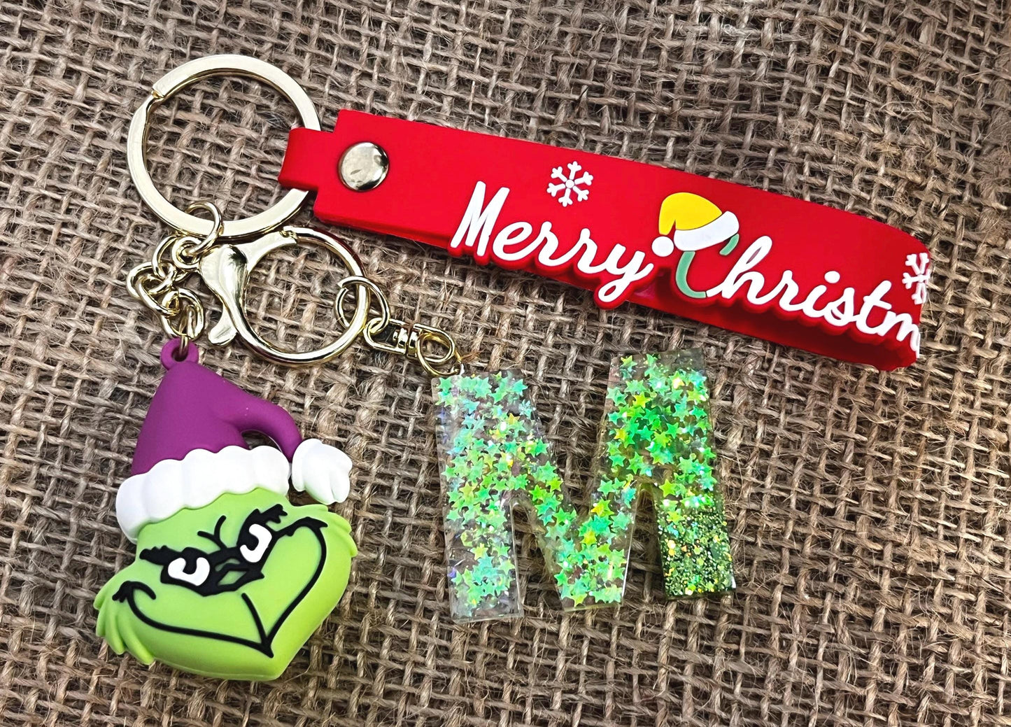 Portachiavi  del Grinch in resina epossidica con lettera dellalfabeto