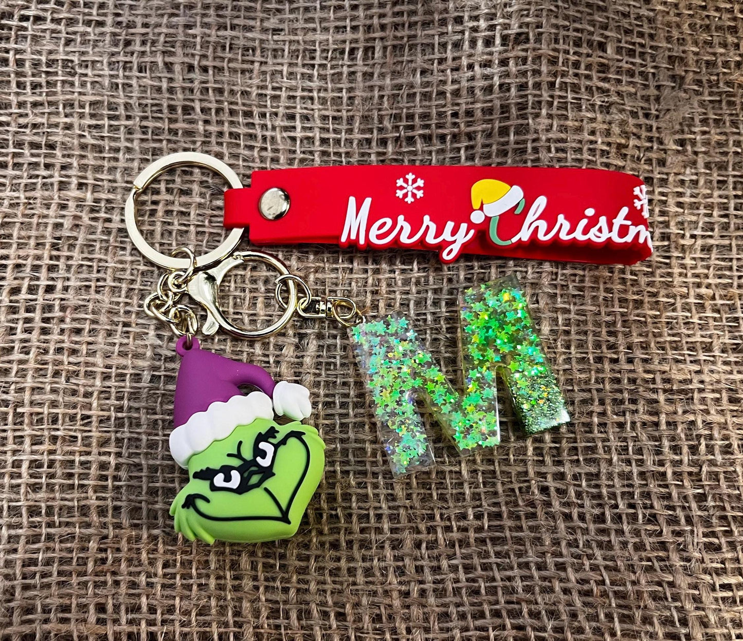 Portachiavi  del Grinch in resina epossidica con lettera dellalfabeto