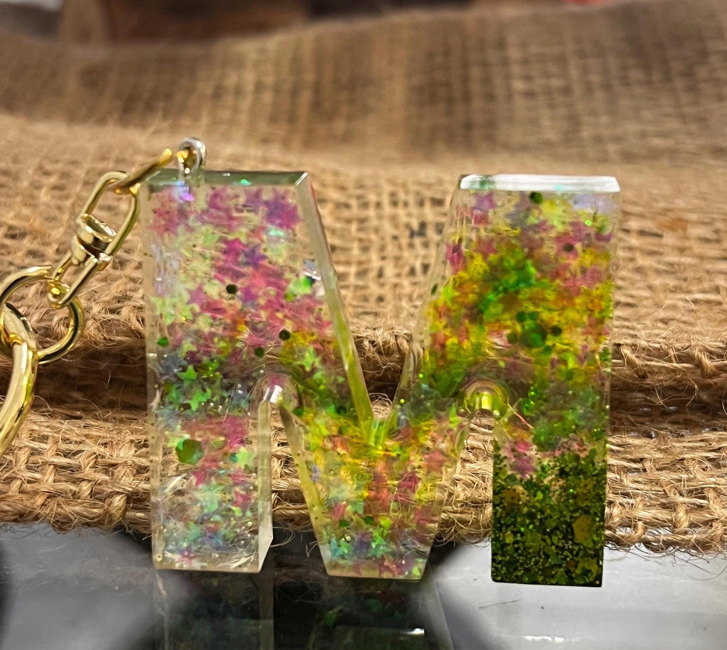 Portachiavi  del Grinch in resina epossidica con lettera dellalfabeto