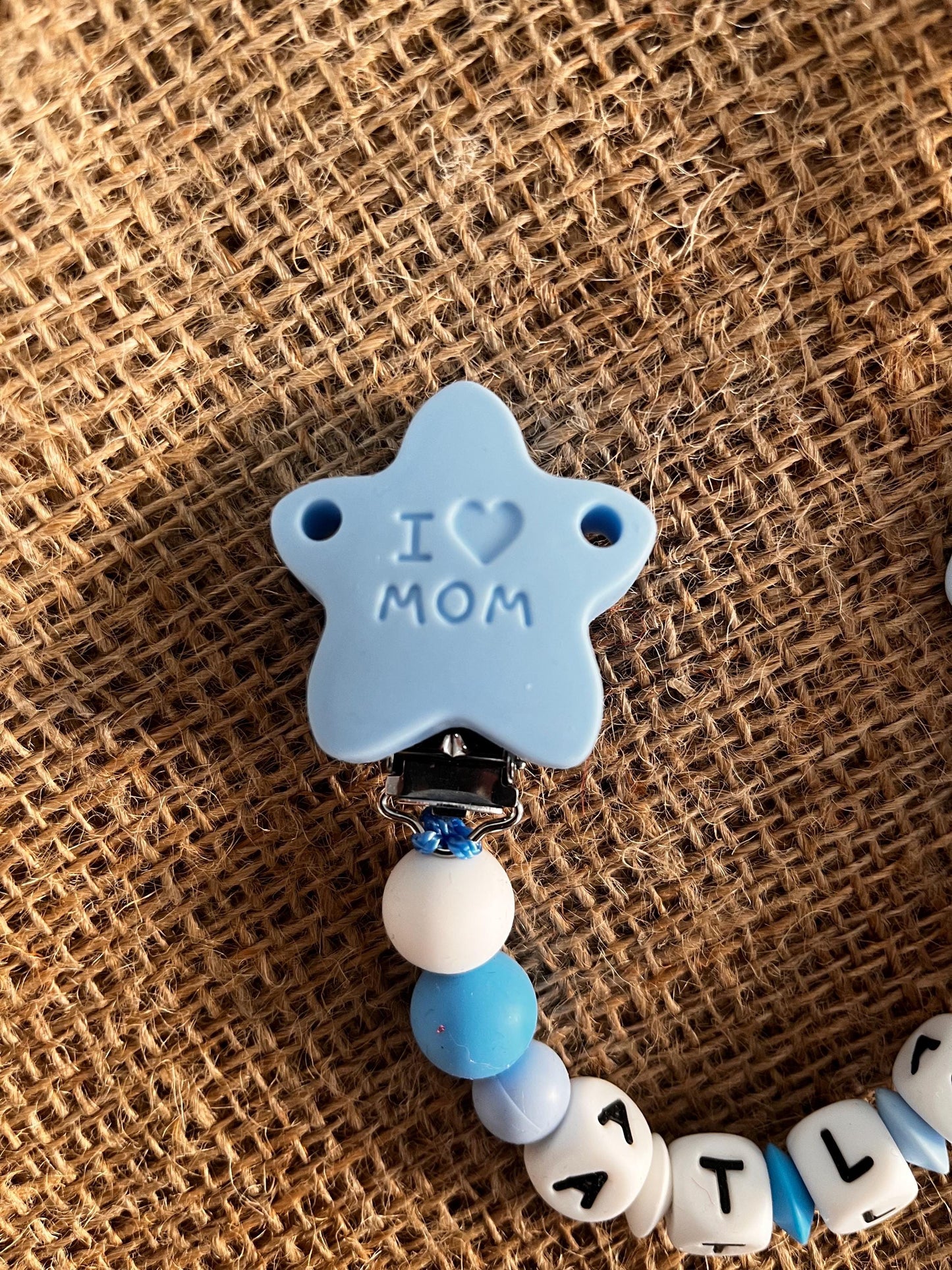 Catenella Portaciuccio con  Stella I Love Mum e macchina -personalizzata con Nome